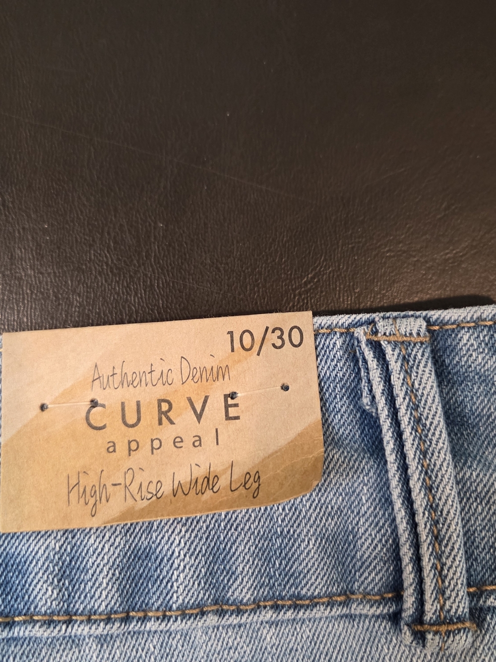 Curve Appeal High-Rise Wide Leg Jeans NWT Size 10/30 Light Wash Stretch - Picture 6 of 12